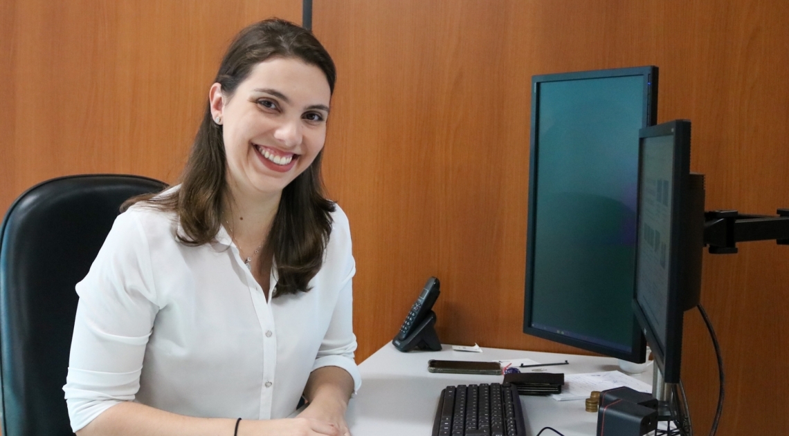 A advogada Thais Ramos, servidora municipal desde 2012, assume a presidência do PreviCampos, o fundo de aposentadoria do funcionalismo de Campos - Héllen Souza/Divulgação prefeitura de Campos