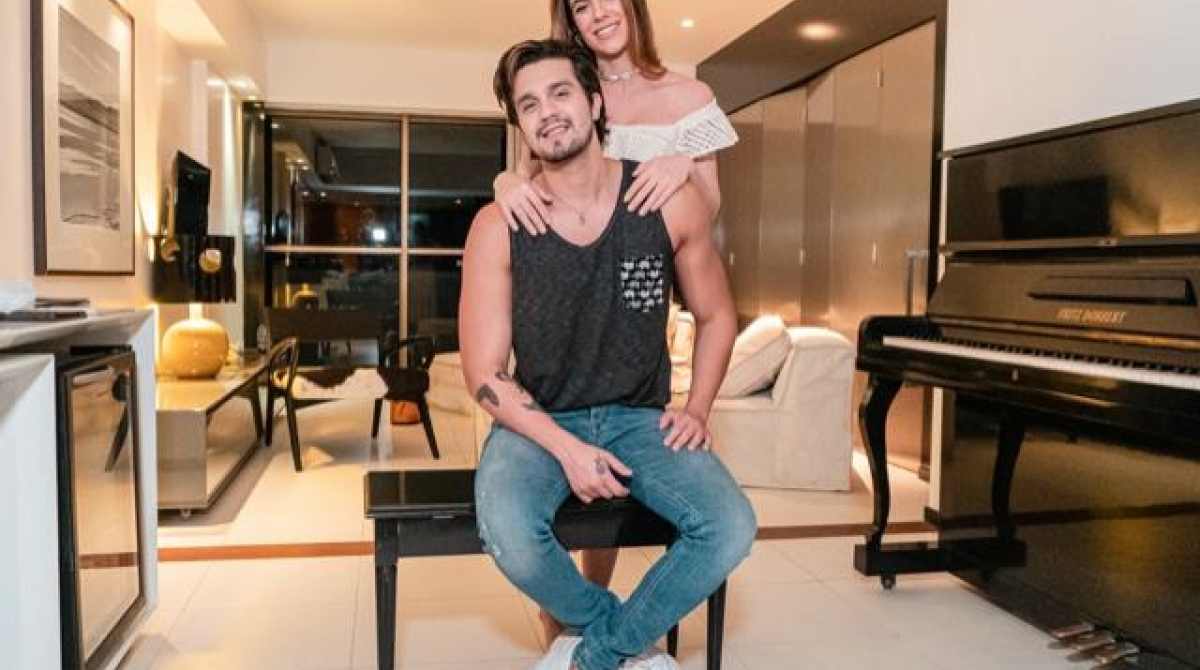 Luan Santana e Jade Magalh&Atilde;&pound;es curtem f&Atilde;&copy;rias