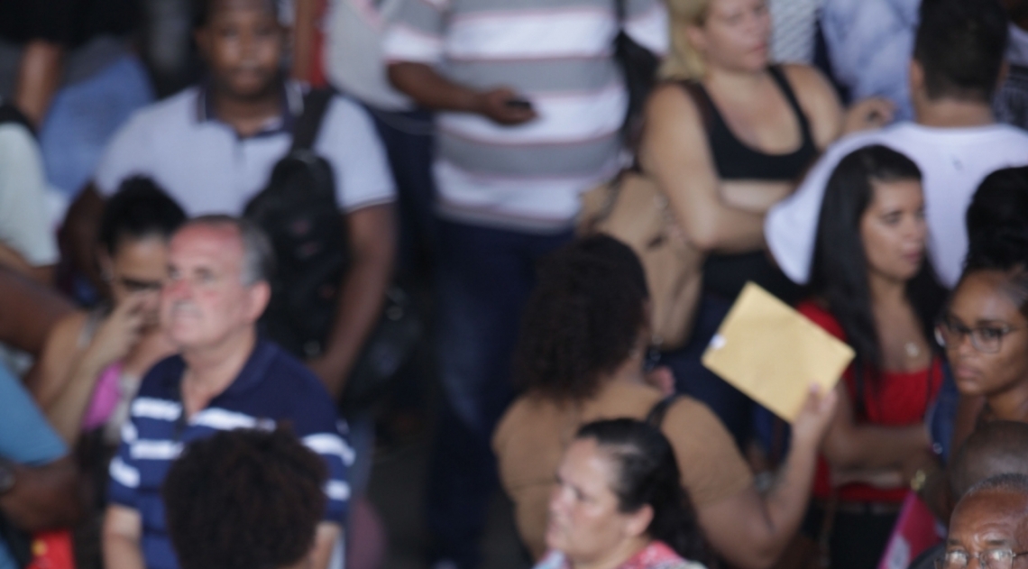 Rio, 09/01/2020 - Fila para oportunidade de empregos. Engenho de Dentro. zona norte do Rio. Na foto, Rodolfo Neves. Foto: Ricardo Cassiano/Agencia O Dia - Ricardo Cassiano/Agencia O Dia
