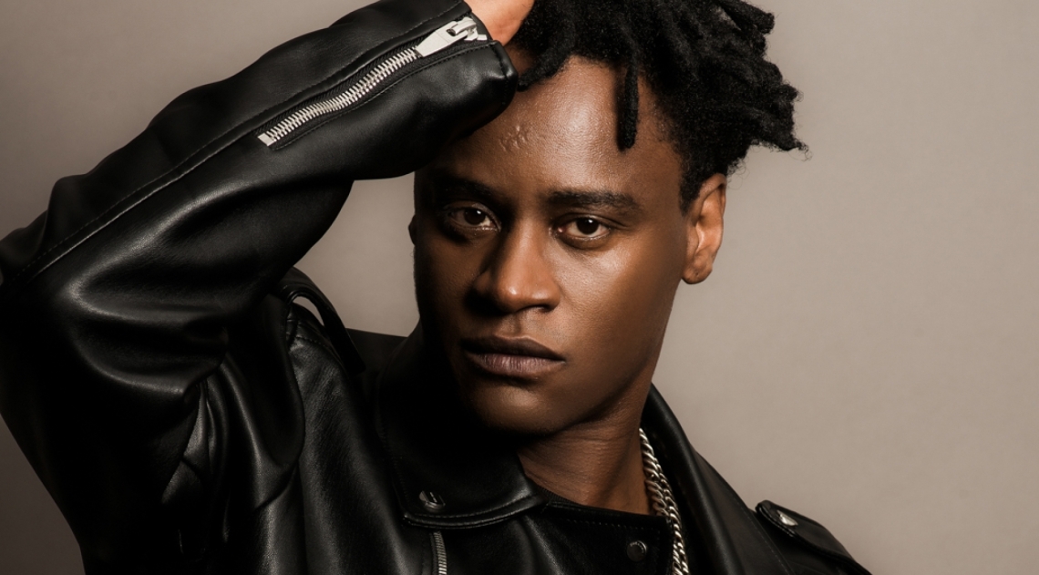 O cantor Toni Garrido celebra 30 anos de carreira com show na programação de verão da Praia do Farol, em Campos - Pingo Gomes/Divulgação