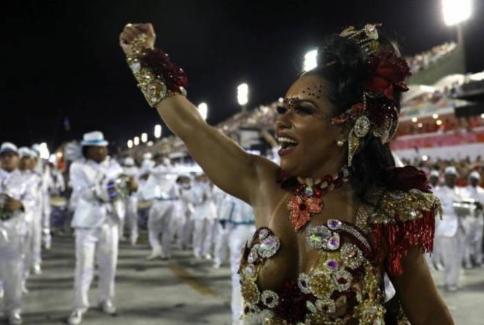 Raíssa de Oliveira é a rainha de bateria da Beija-Flor - Site CARNAVALESCO