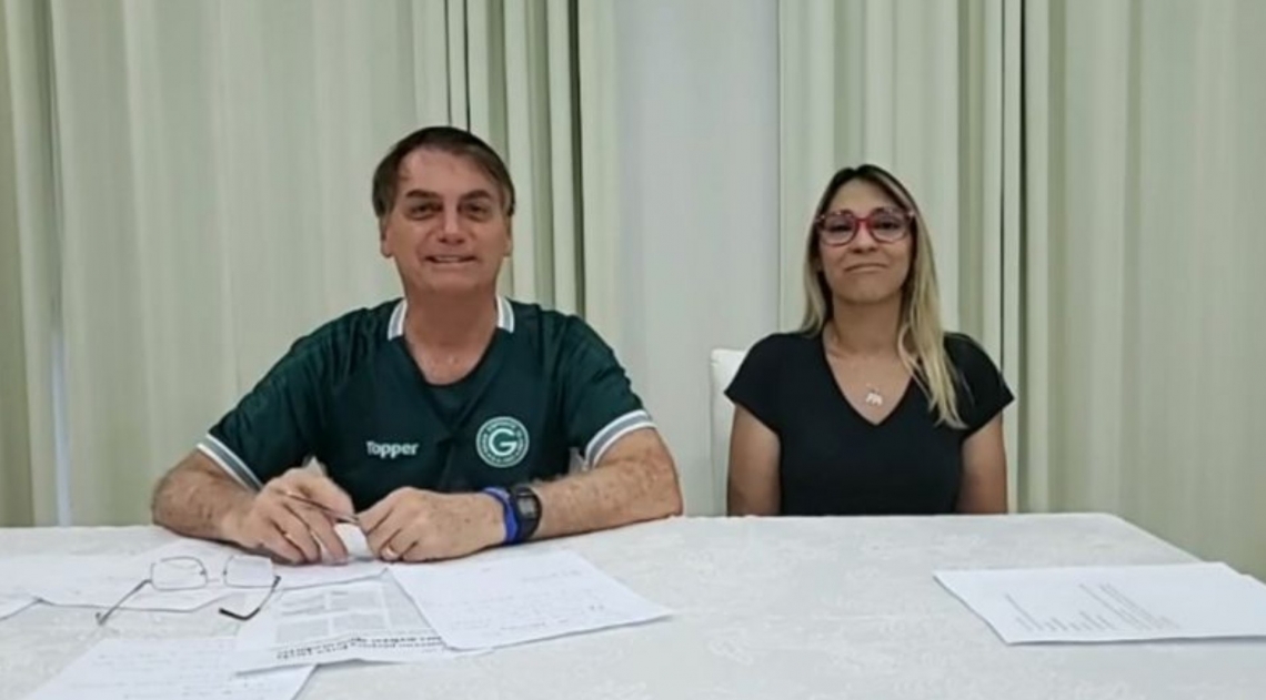Durante live, presidente fez piadas gordofóbicas com a deputada do PSL - Reprodução/ Facebook