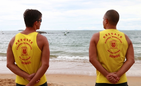 Cláudio Castro autoriza pagamento de adicional de serviço a guarda-vidas