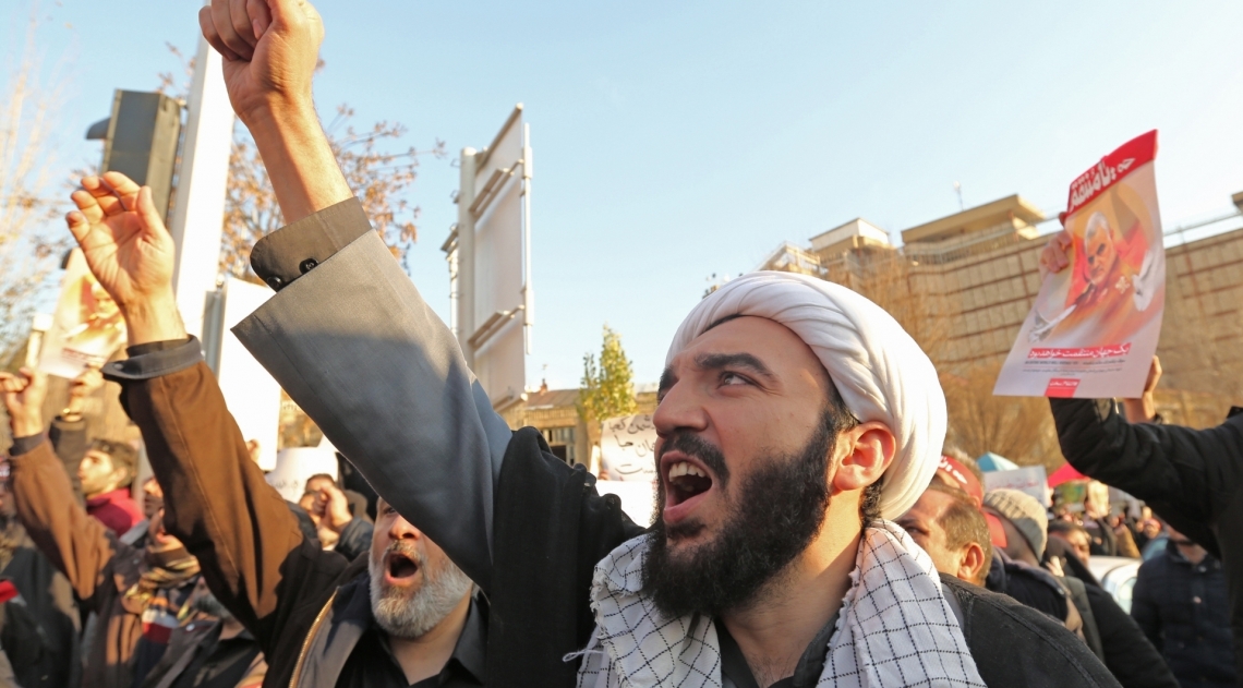 Manifestantes protestam em TeerÃ£, capital do IrÃ£ - AFP