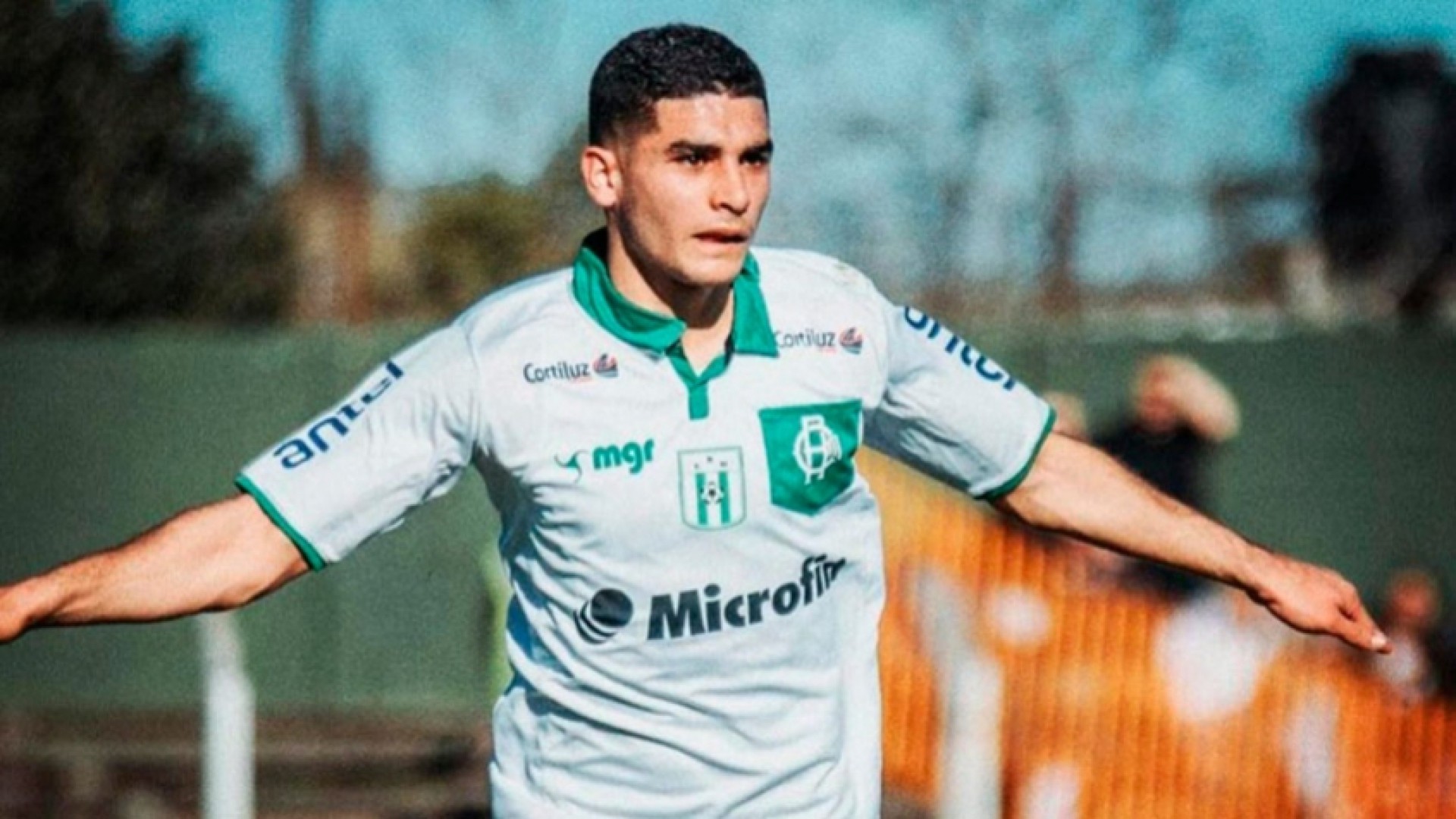 Racing-URU aciona Fluminense na Fifa por d&iacute;vida na negocia&ccedil;&atilde;o de Michel Ara&uacute;jo