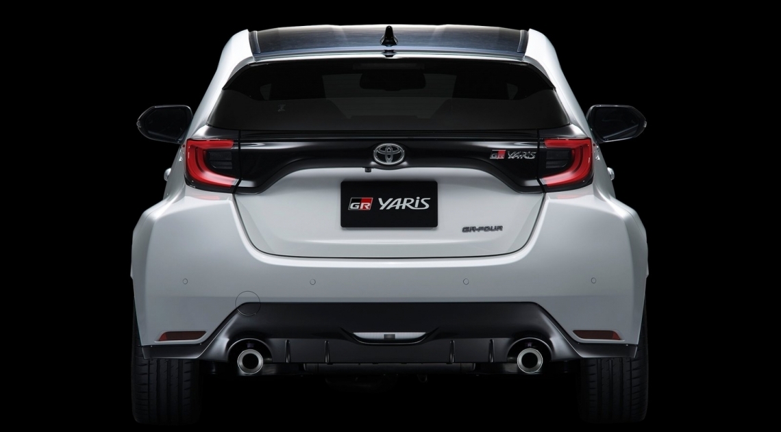 Versão tem escape esportivo com ponteira dupla