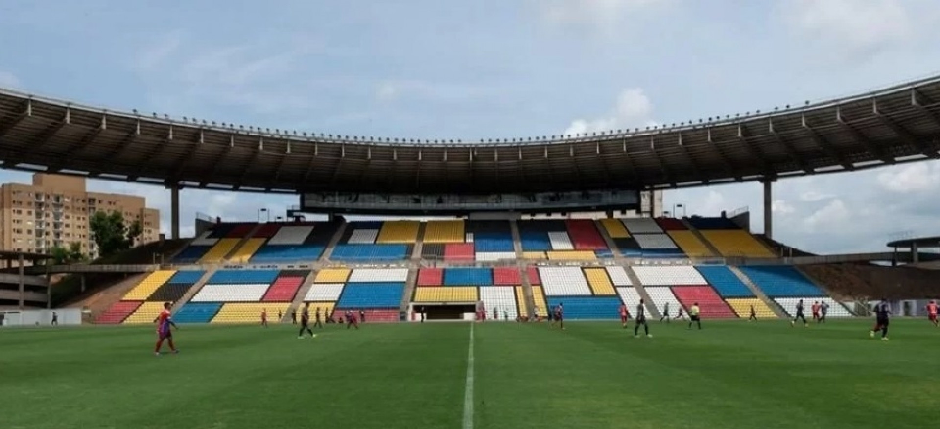 Duelo entre Fluminense e Botafogo pode acontecer no Espírito Santo