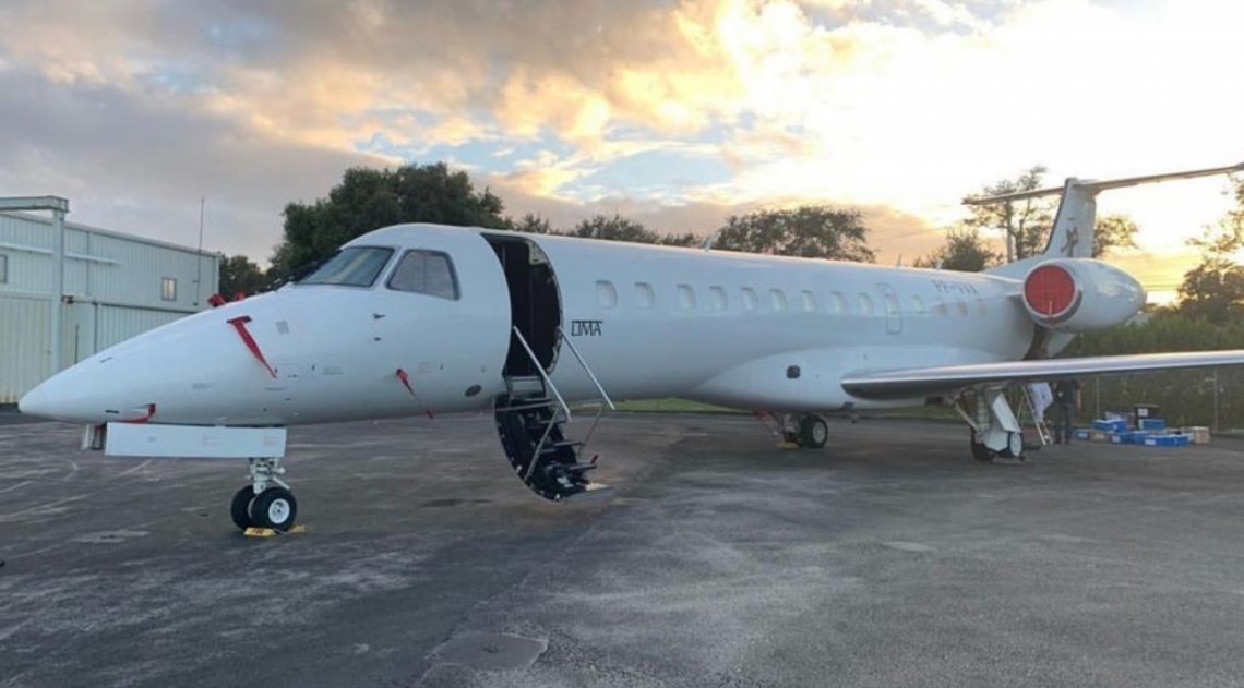 Gusttavo Lima vende jatinho antigo - divulgação 