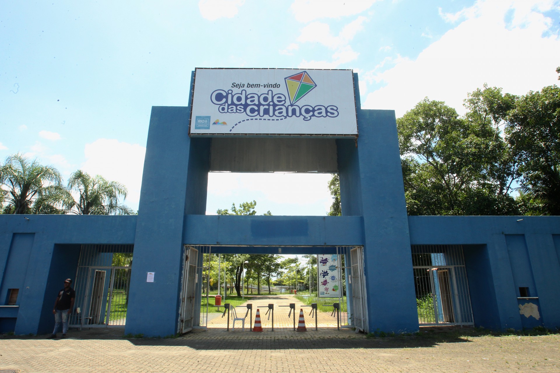 Pol&iacute;cia abre inqu&eacute;rito para investigar sumi&ccedil;o de gerador no planet&aacute;rio em Santa Cruz