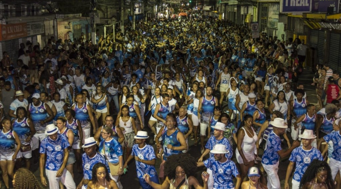 Beija-Flor tem feito seus ensaios na Av. Mirandela. No treino mais recente, contou com a presença das destaques Nicole Bahls e Jojo Todynho - Divulgação Eduardo Hollanda