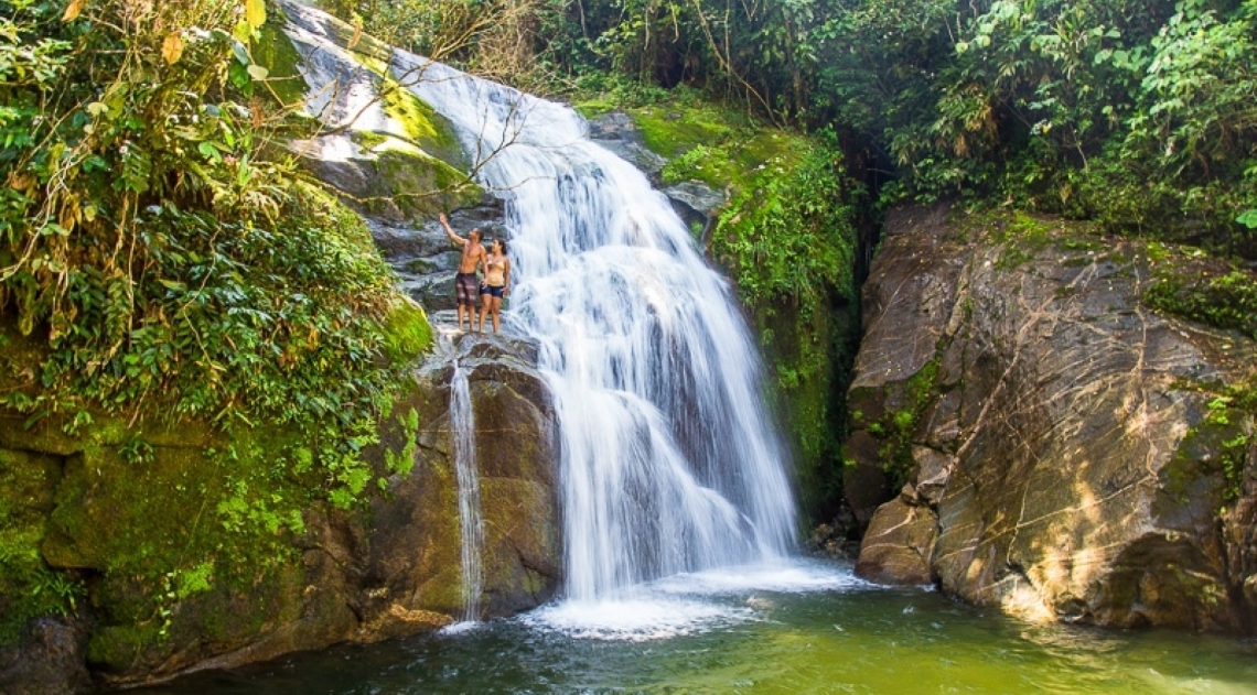 Cachoeira do Monjolo tem três quedas d'água e piscinas naturais - Divulgação