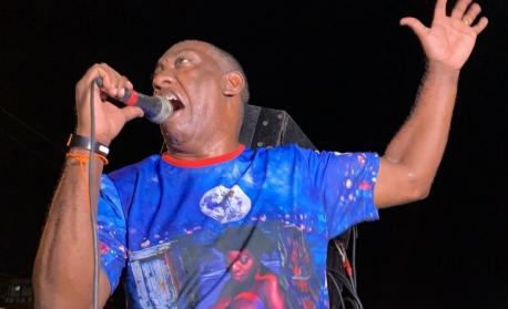 Após 20 anos, intérprete Ito Melodia deixa União da Ilha