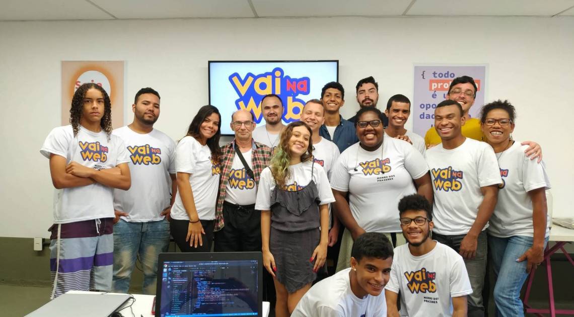 Escola de programação Vai na Web abre inscrições para cursos gratuitos no Morro dos Prazeres