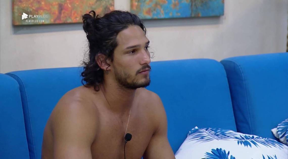 João Zoli - Reprodução/Record