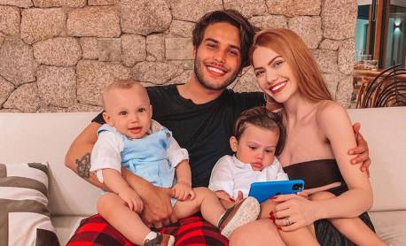 Solteira! Sarah Poncio confirma fim do casamento com Jonathan Couto