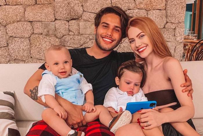Sarah Poncio, Jonathan Couto e filhos  - reprodu&ccedil;&atilde;o Instagram
