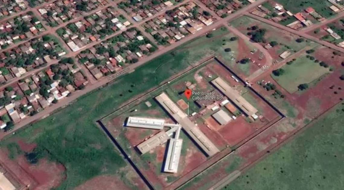 Vista aérea da Penitenciária Regional de Pedro Juan Caballero, na fronteira entre Paraguai e Brasil - Reprodução Google Maps