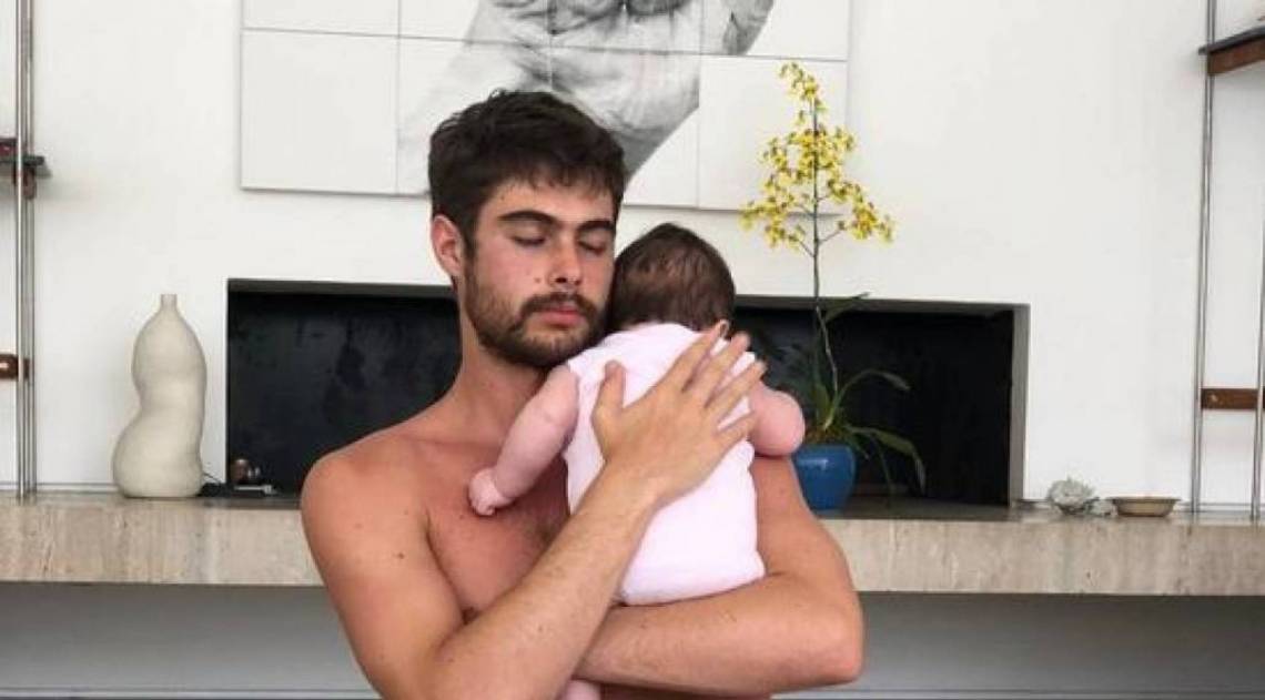 Desde que sua filha nasceu, Rafael tem sido bem elogiado pelos seguidores - Istoé / Divulgação