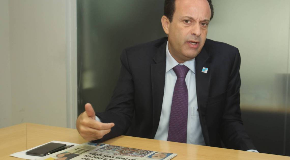  André Moura  secretário da Casa Civil do Estado do Rio, visita o Jornal O Dia e concede entrevista. 