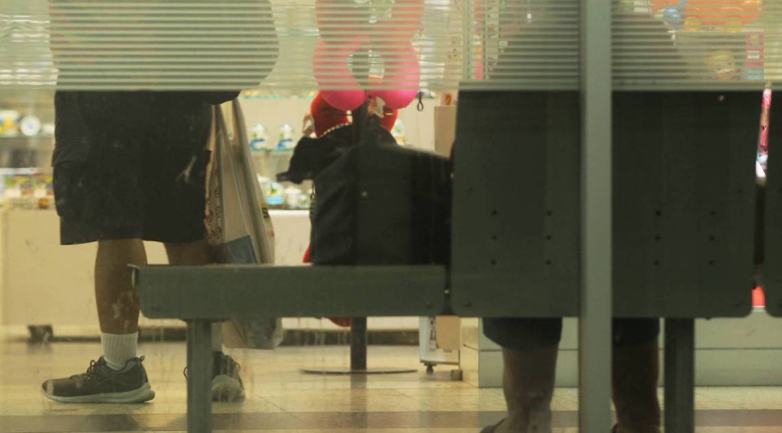 Pessoas que moram na rodoviária do Rio.   