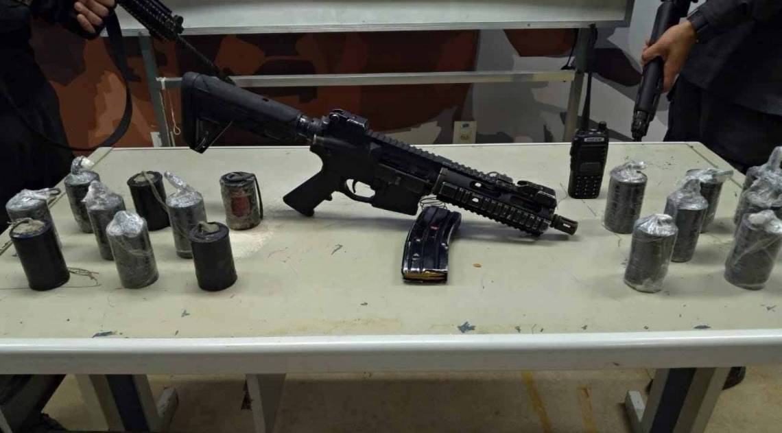 Material apreendido na ocorr&ecirc;ncia envolvendo traficante que morreu