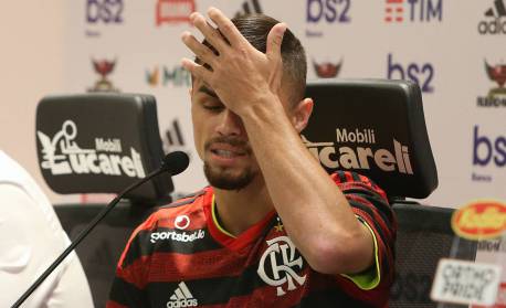 Flamengo multa Michael por falta em treino
