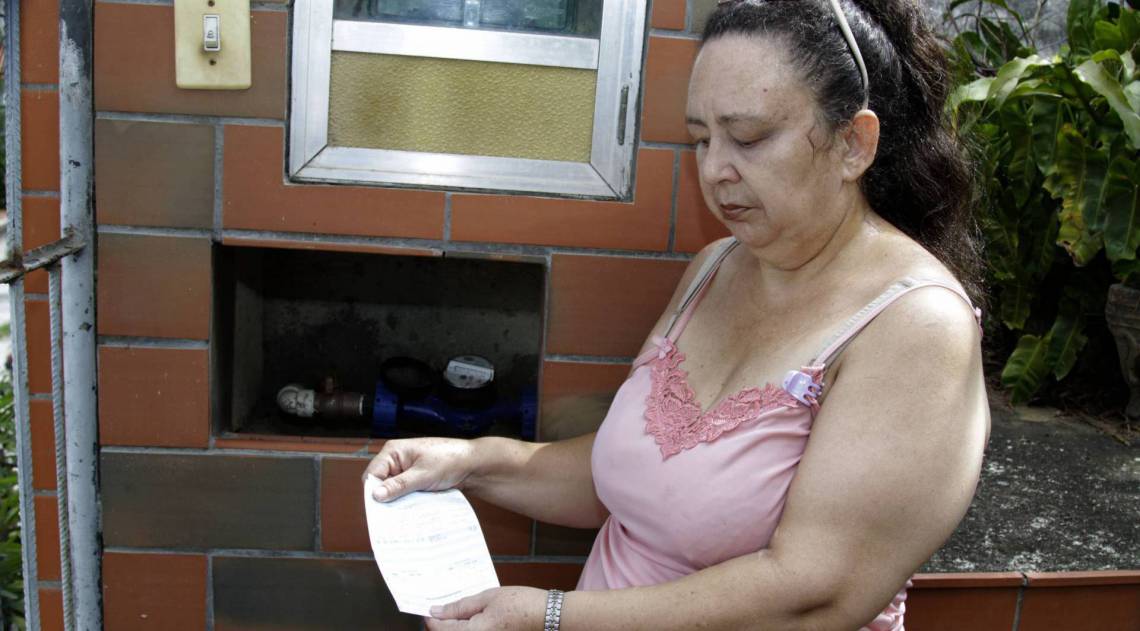Rio,22/01/2020-AGUA SANTA, Agua contaminada ,na foto.Josefa Reis .Foto: Cleber Mendes/Agência O Dia