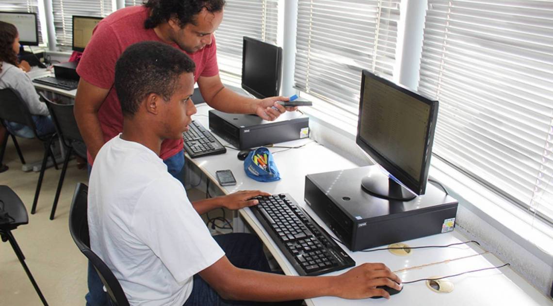 São oferecidas 200 vagas para pessoas a partir de 15 anos