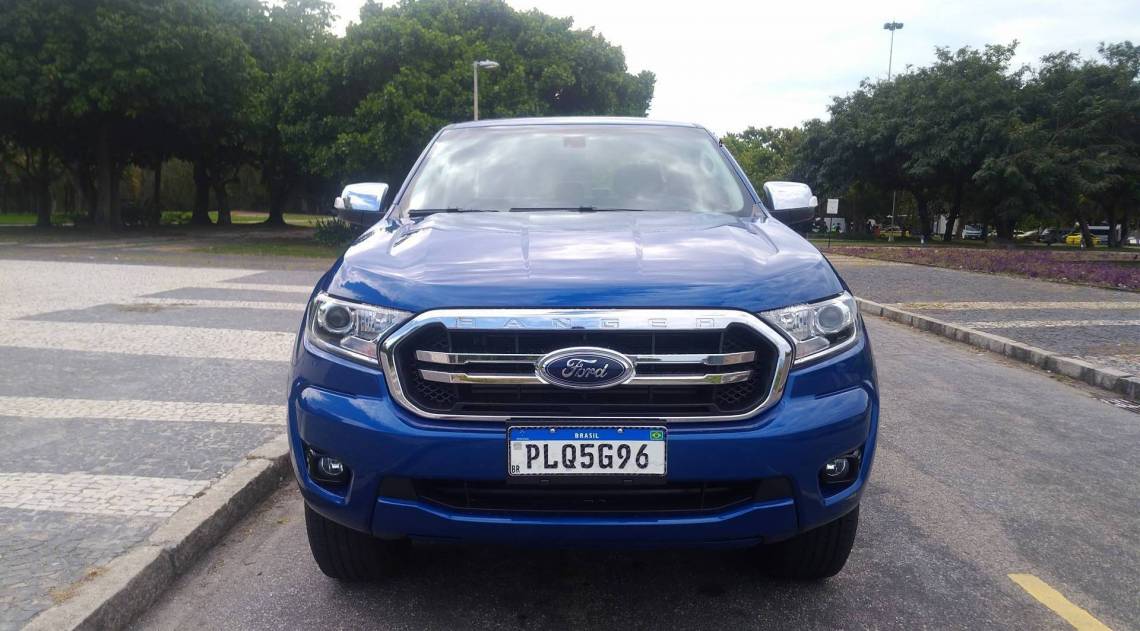 Novidade na linha 2020, a nova grade da Ranger deixa ela mais alinhada com as picapes tradicionais americanas da Ford, como a F-150