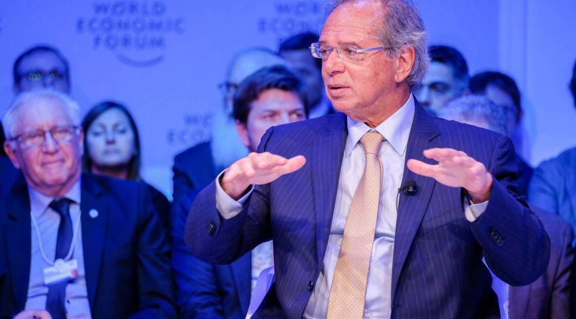 Paulo Guedes negocia com o Senado redu&ccedil;&atilde;o do valor do aux&iacute;lio emergencial para estados e munic&iacute;pios - Walter Duerst/F&oacute;rum Econ&ocirc;mico Mundial/Divulga&ccedil;&atilde;o