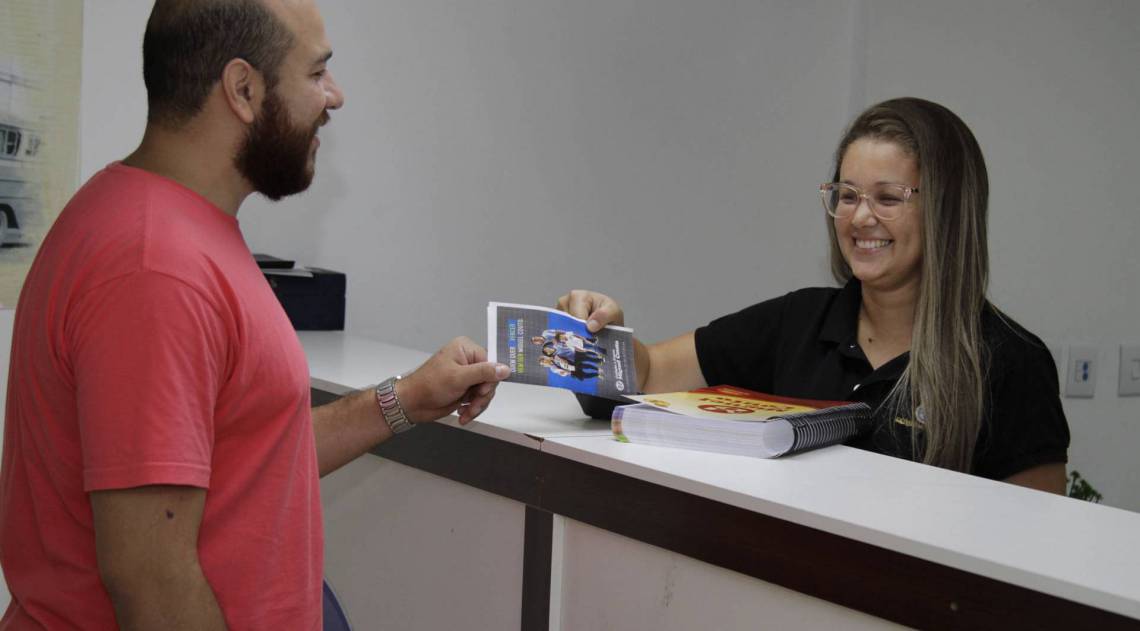 Rio,23/01/2020-NOVA IGUACU,Comercial Baixada, Colegio Miguel Couto  ,na foto, atendimento ao cliente .Foto: Cleber Mendes/AgÃªncia O Dia