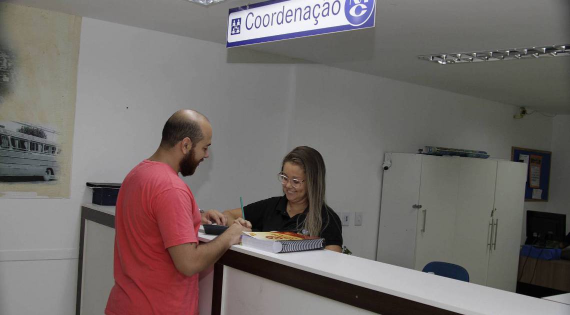 Rio,23/01/2020-NOVA IGUACU,Comercial Baixada, Colegio Miguel Couto  ,na foto, atendimento ao cliente .Foto: Cleber Mendes/AgÃªncia O Dia