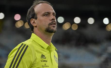 Técnico do Sub-20 do Flamengo testa positivo para Covid-19