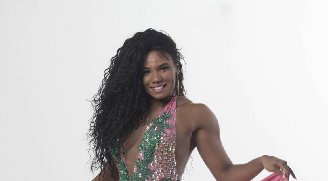 Evelyn Bastos, Rainha de Bateria da Mangueira