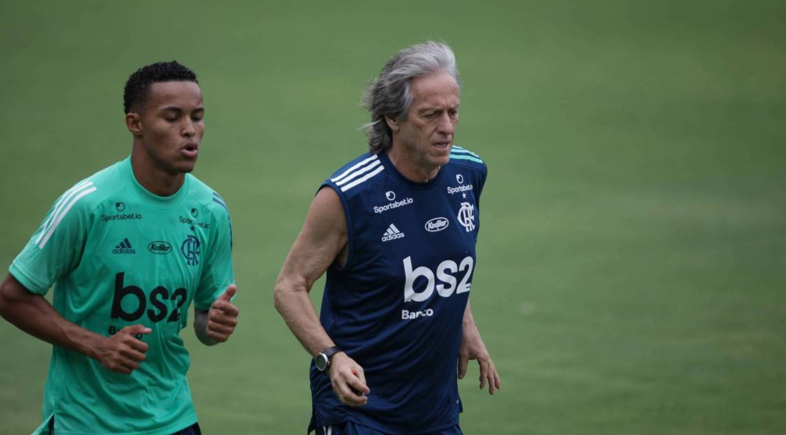 L&aacute;zaro e Jorge Jesus - Ricardo Cassiano/Agencia O Dia
