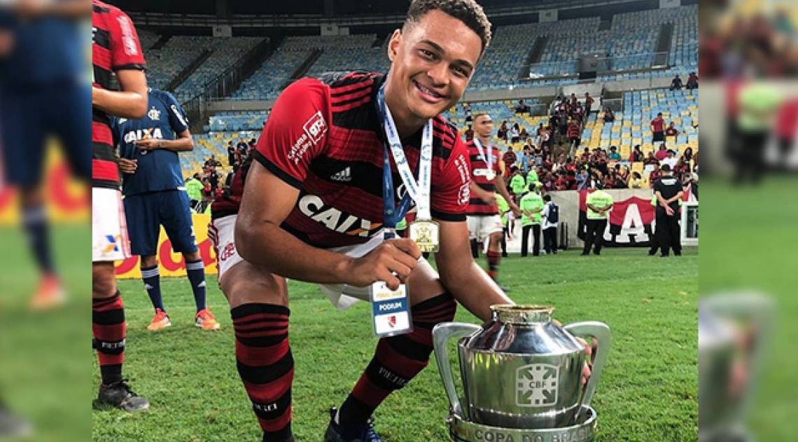 Rodrigo Muniz Sera Titular No Ataque Do Flamengo Na Partida Contra O Volta Redonda Flamengo O Dia