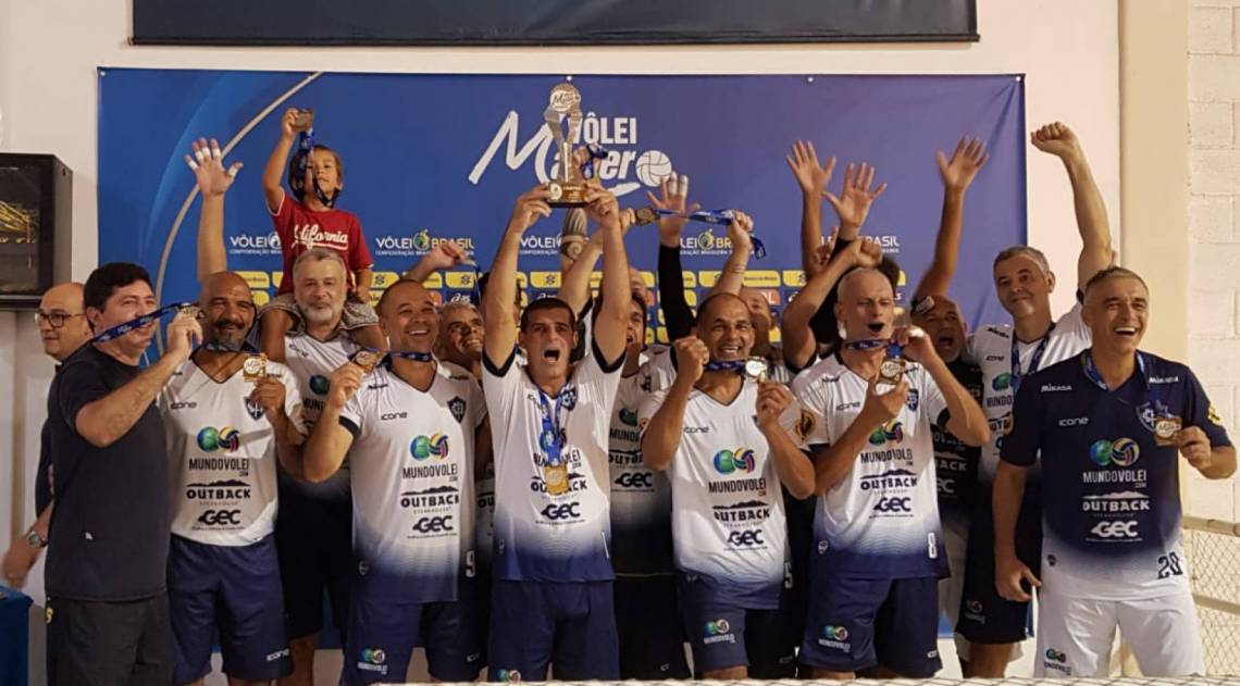 Equipe busca patrocÃÂ­nio de empresas para manter inscriÃÂ§ÃÂµes e viagens para torneios - DivulgaÃÂ§ÃÂ£o/Lindomar Lanes