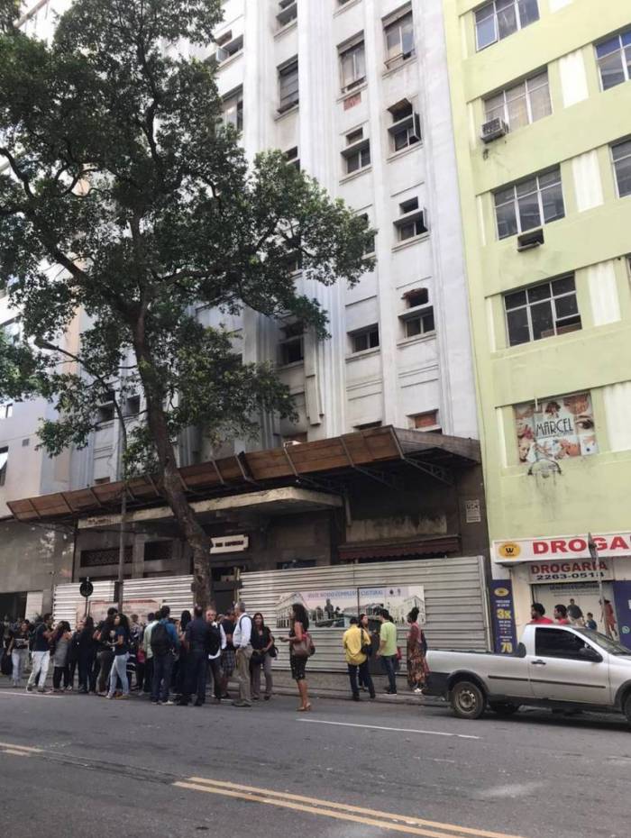 Prédio é evacuado no Centro do Rio