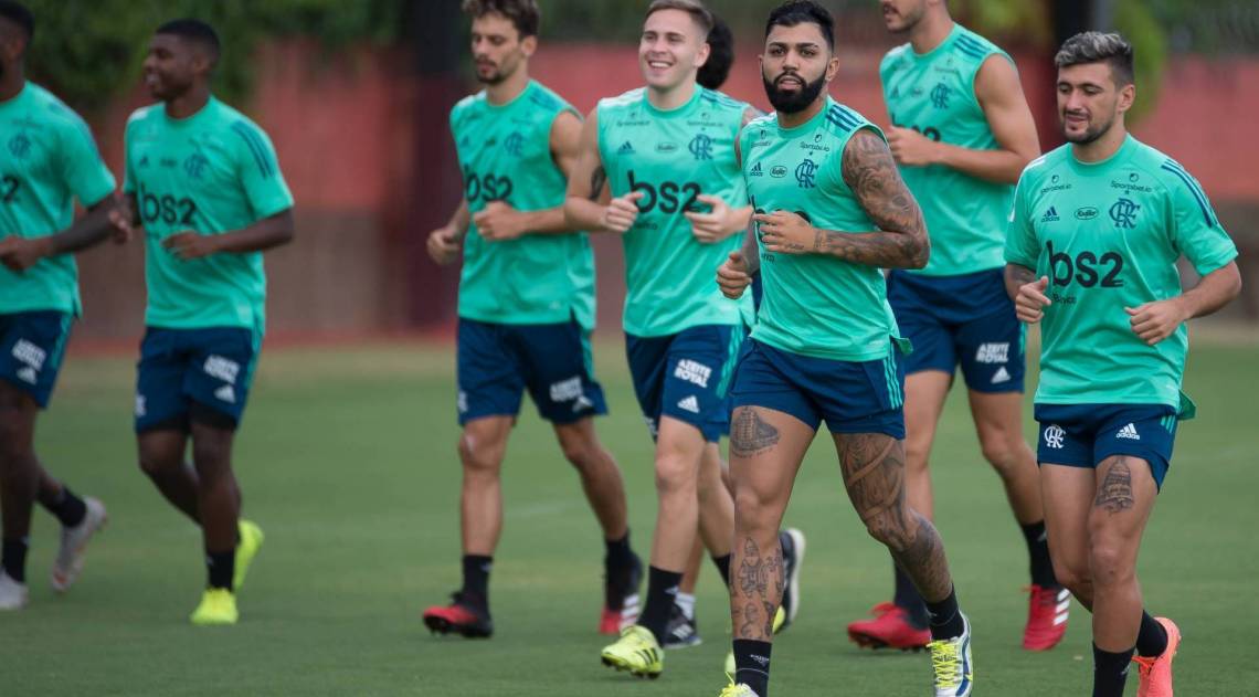 Ao lado de Arrascaeta, fiel escudeiro e 'garçom', Gabigol reforça a pré-temporada rubro-negra e participa do primeiro treino de 2020 - Alexandre Vidal/Flamengo