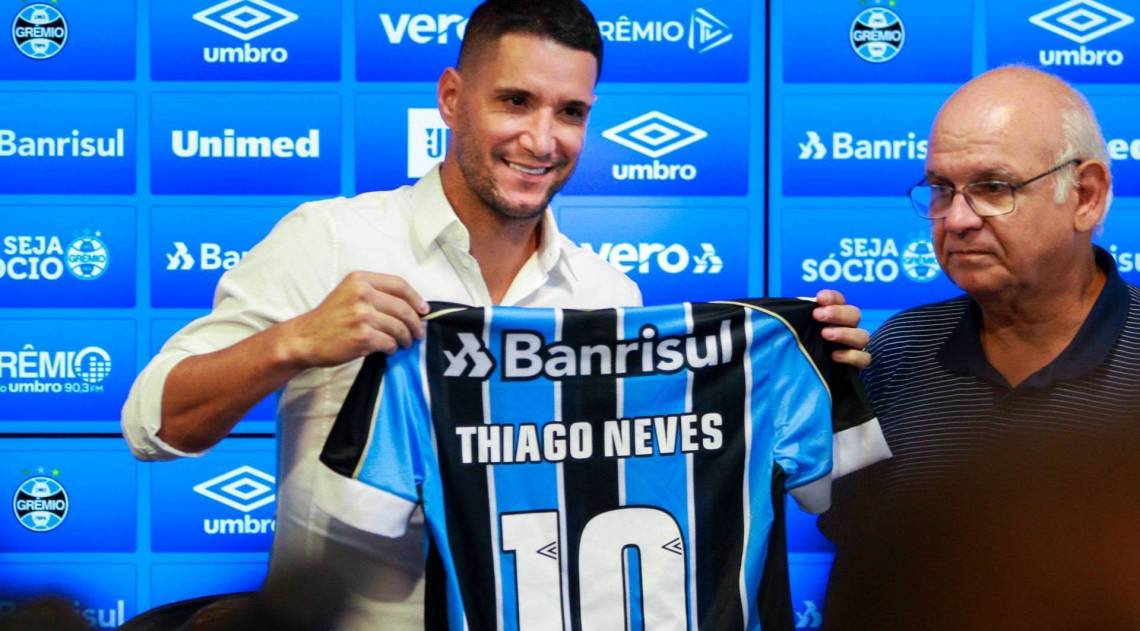 Porto Alegre, 28/01/2020 - AGÊNCIA DE NOTÍCIAS/PARCEIRO - O jogador Thiago Neves durante apresentação no Grêmio, realizada no CT Luis Carvalho, em Porto Alegre, na tarde desta terça-feira (28). Foto: Fernando Alves/Parceiro/Agência O Dia - Fernando Alves/Parceiro/Agência O Dia