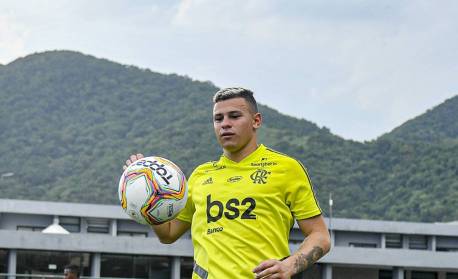 A pedido de Rogério Ceni, Hugo Moura voltará ao Flamengo em 2021