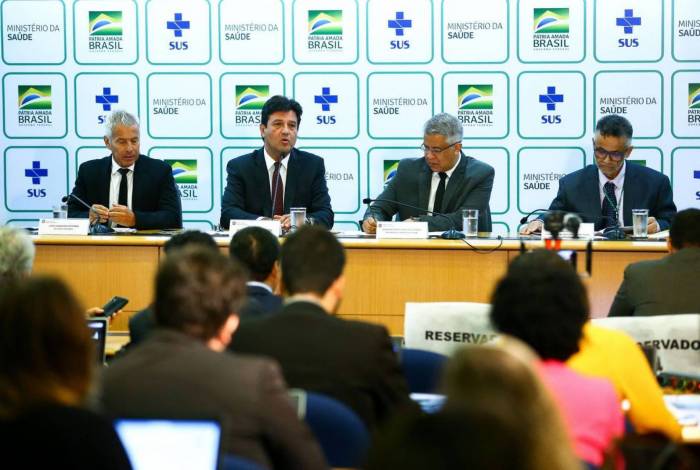 Brasília: ministro da Saúde, Luiz Henrique Mandetta, durante entrevista coletiva para atualizar o boletim sobre o novo coronavírus da China
