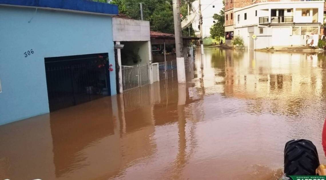 Chuvas castigam cidades fluminenses. Cardoso Moreira