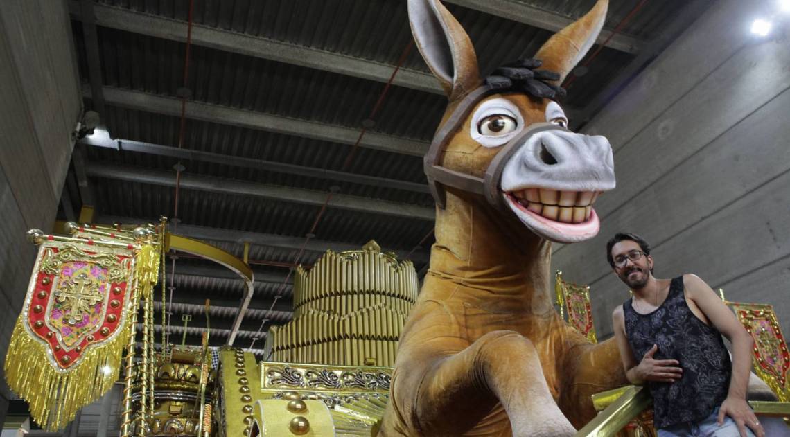 Rio, 29/01/2020 - ESPECIAL - Carnaval 2020. Escola de samba Sao Clemente. Na foto Jorge Silveira, carnavaleco da escola. Cidade samba, Gamboa. Centro do Rio. Foto: Ricardo Cassiano/Agencia O Dia