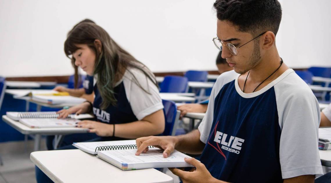 Uma das filosofias do colégio é trabalhar a curiosidade e o gosto pelo estudo, além do hábito de estudar