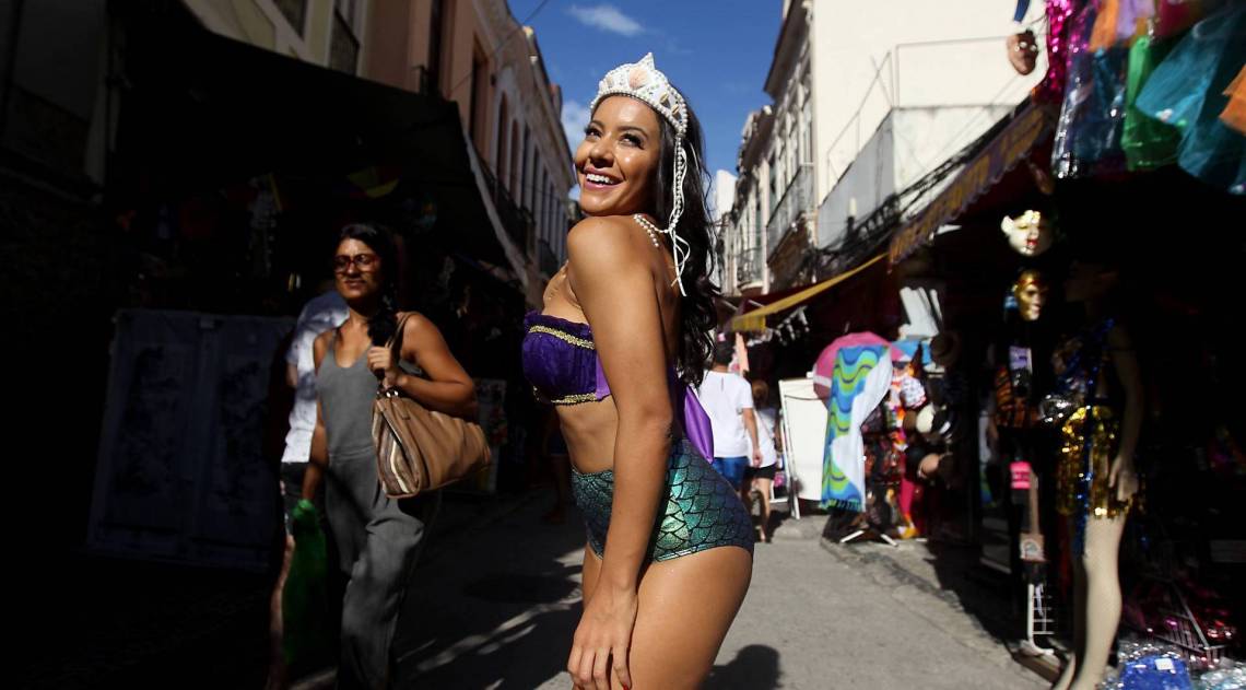 Rio de Janeiro 31/01/2019 - Ensaio tema de Carnaval com a modelo Juliana no SAARA. Foto: Luciano Belford/Agencia O Dia