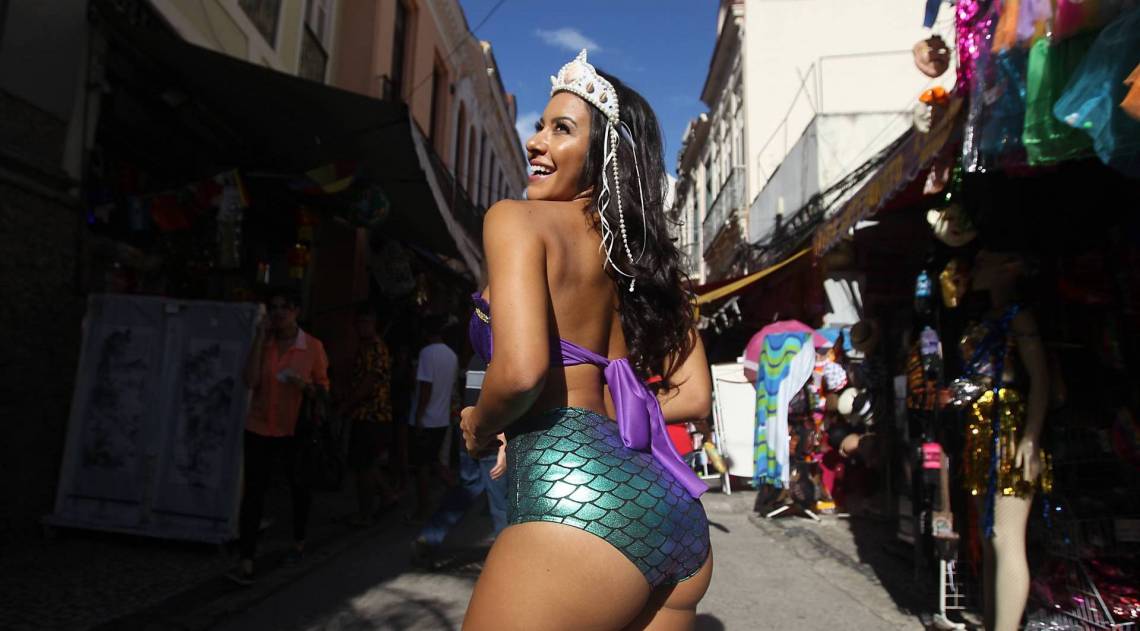 Rio de Janeiro 31/01/2019 - Ensaio tema de Carnaval com a modelo Juliana no SAARA. Foto: Luciano Belford/Agencia O Dia