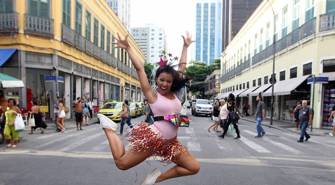 Rio de Janeiro 31/01/2019 - Ensaio tema de Carnaval com a modelo Juliana no SAARA. Foto: Luciano Belford/Agencia O Dia