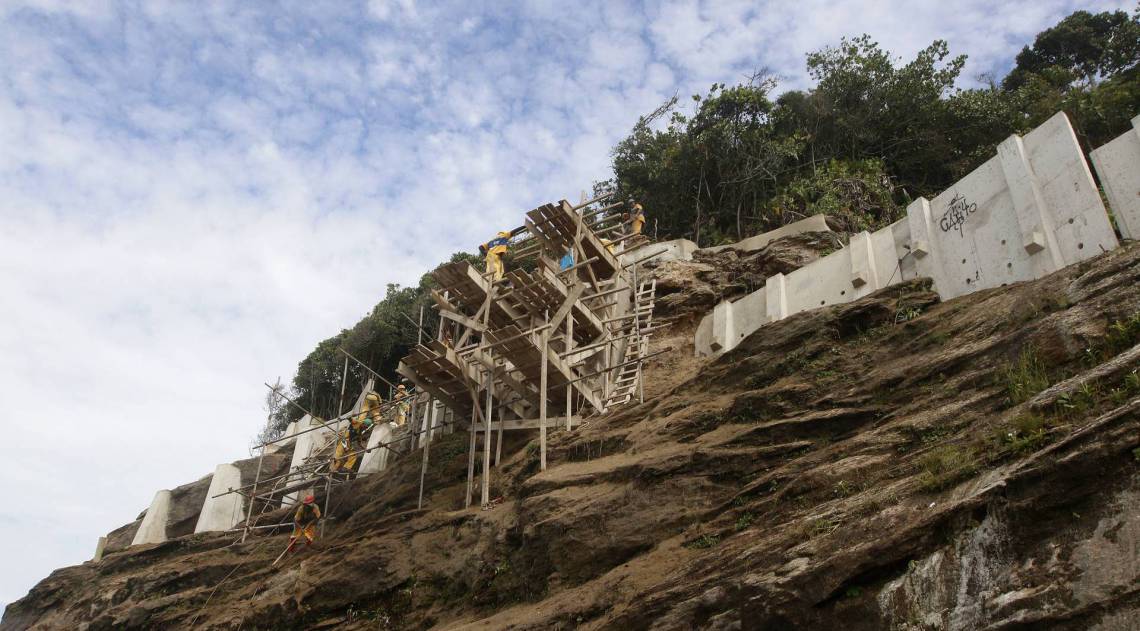 Rio de Janeiro - RJ  - 31/01/2020 - Prefeito Marcelo Crivella fala sobre as obras na Avenida Niemeyer, na manha de hoje - Foto Reginaldo Pimenta / Agencia O Dia