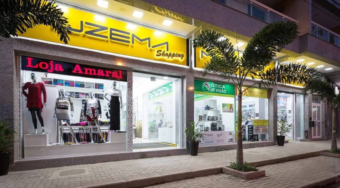 Segundo o MP, o Muzema Shopping começou a ser construído em 2017. Além de lojas, no térreo, empreendimento conta também com cerca de 150 apartamentos  - Facebook